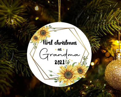 Gift For Grandma Ornament - Nt