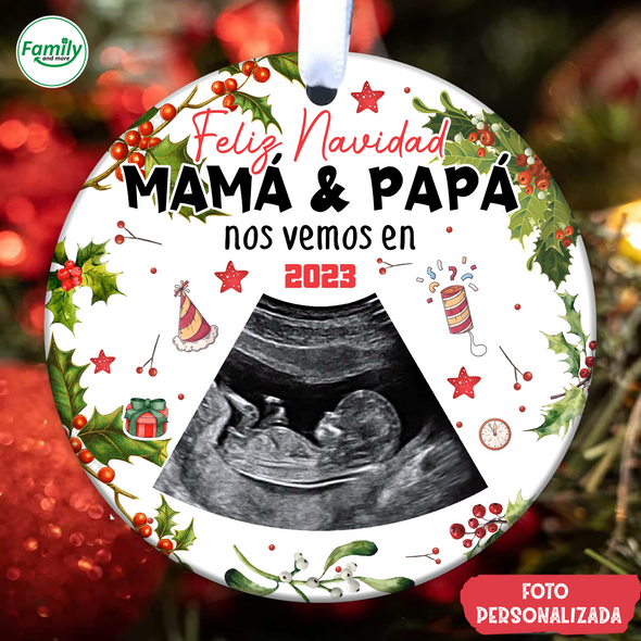 Regalo Para Mamá y Papá Nos Vemos En 2023 Ornament PP - AV1511228