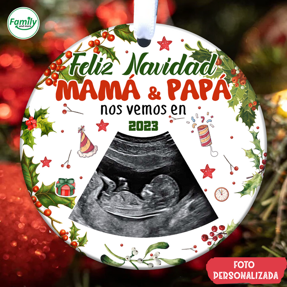 Regalo Para Mamá y Papá Nos Vemos En 2023 Ornament PP - AV1511227