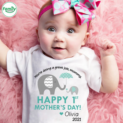 You're doing a great job mommy Baby Onesie