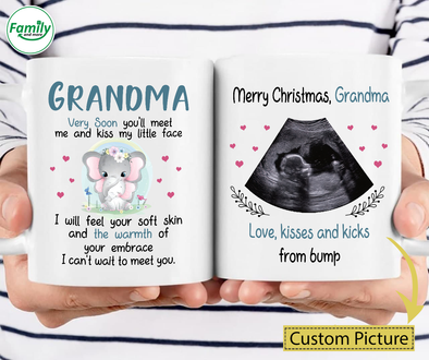 Personalized Gift For Future Grandma Merry Christmas Very Soon You'll Be Meet Me And Kiss My Little Face Mugs - NT - NN1811216