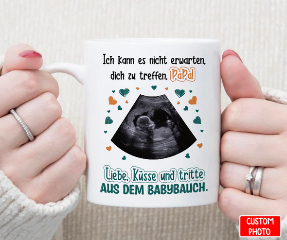 An Diesem Vatertag Bin Ich Warm Und Sicher In Mamas Bauch Eningkuschelt Mugs - NT - NN0605222