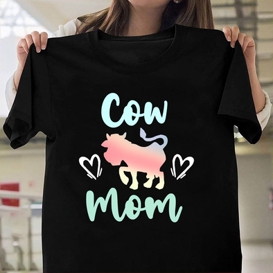 Cow mom Classic T-Shirt