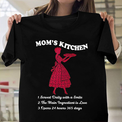 Mom's kitchen Classic T-Shirt