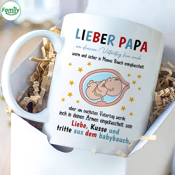 An Diesem Vatertag Bin Ich Warm Und Sicher In Mamas Bauch Eningkuschelt Mugs - PP - LT0905225