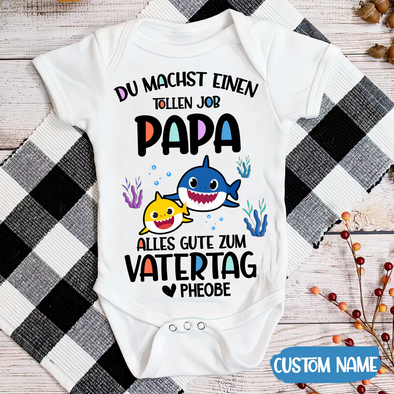 Du Machst Einen Tollen Job Papa Baby Onesie - AD - TT2104226