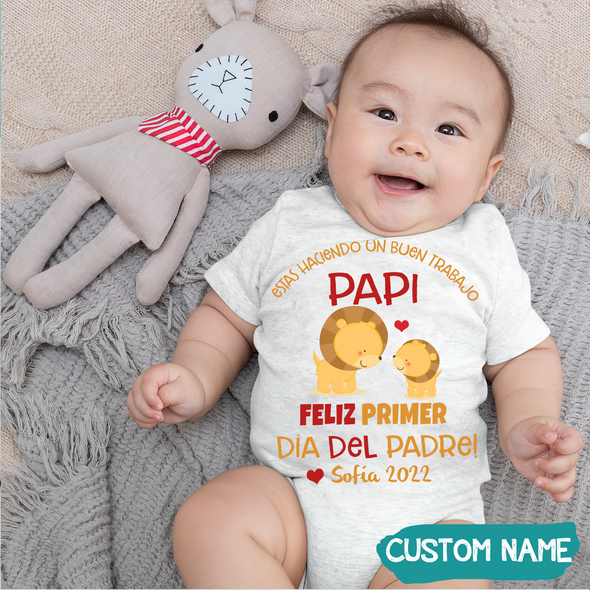 Regalo Para Bebe Estas Haciendo Un Buen Trabajo Onesie - JD - TT2505227