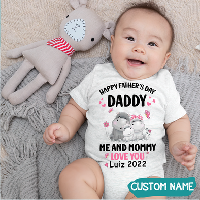Gift For Daddy Me And Mommy Love You Baby Onesie - MC - TT1605226