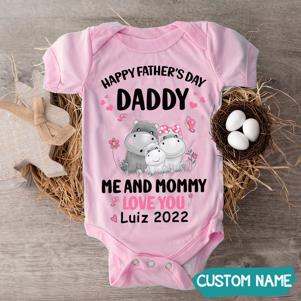 Gift For Daddy Me And Mommy Love You Baby Onesie - MC - TT1605226