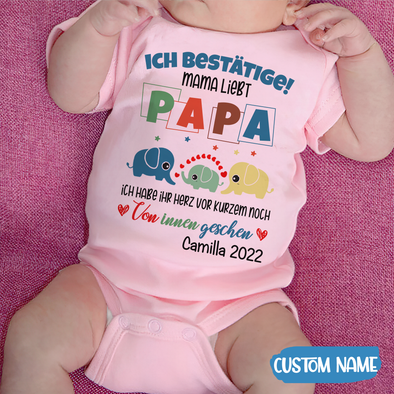 Ich Bestätige! Mama Liebt Papa Baby Onesie - AD - TT2304222